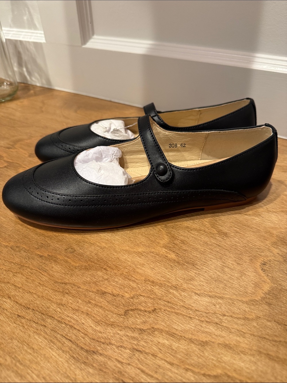 Classic Black Mary Jane Flats for Women with Strap - Picture 2 of 6